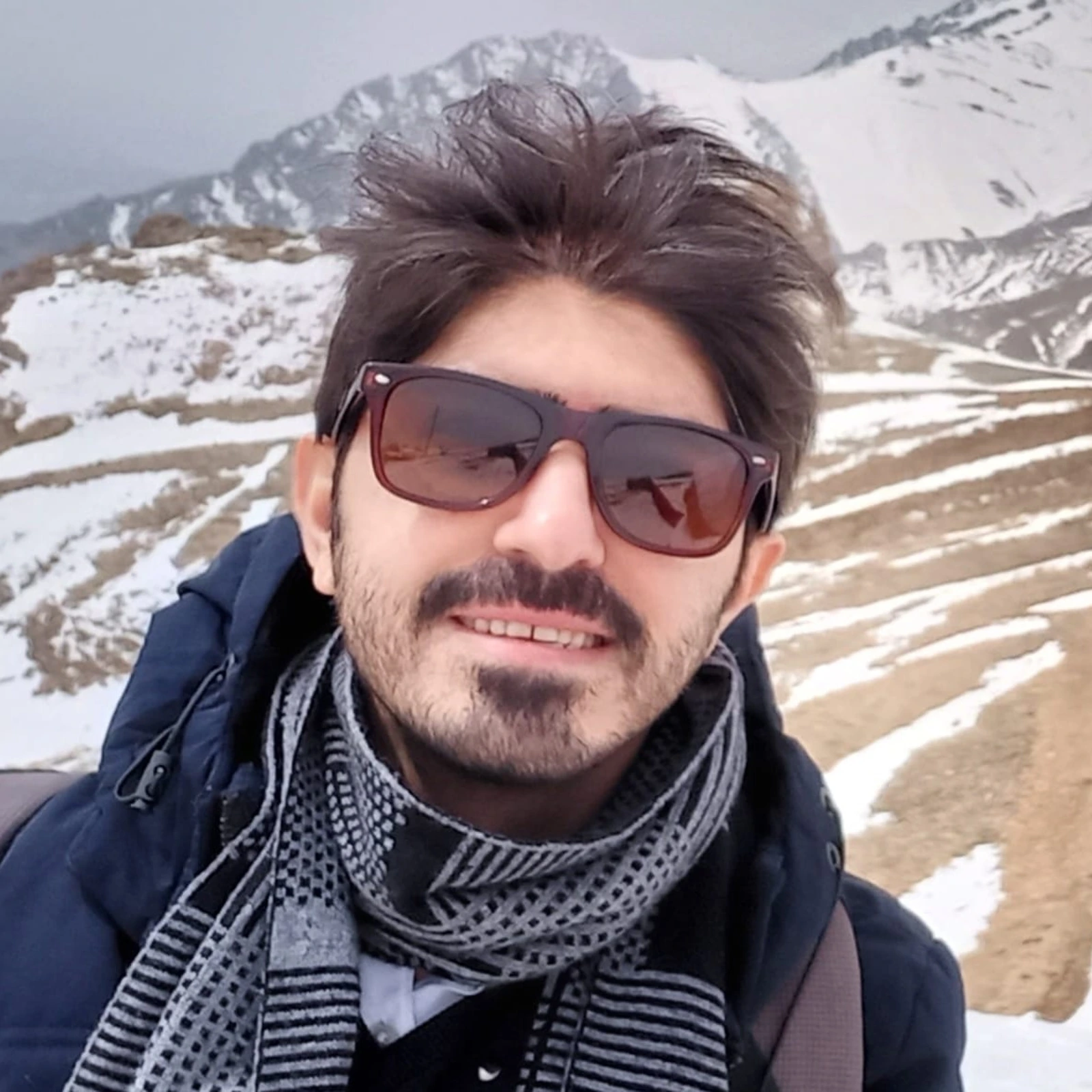 حسین اکبرزاده